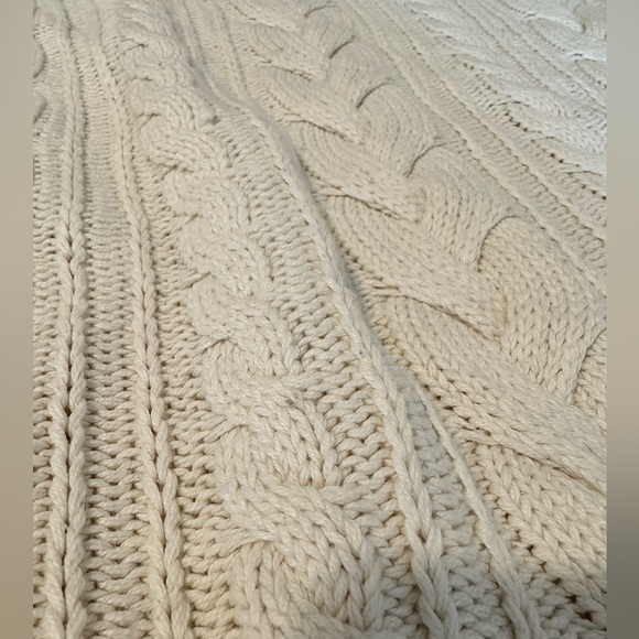 100% Cotton Cable-knit Sweater - Picture 3 of 6